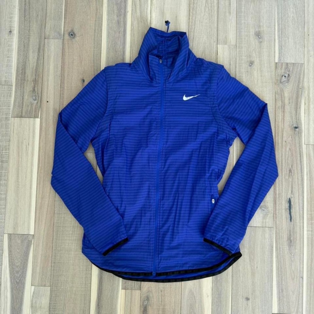 Woman's Nike blue golf jacket Size S #golfwear #athletic